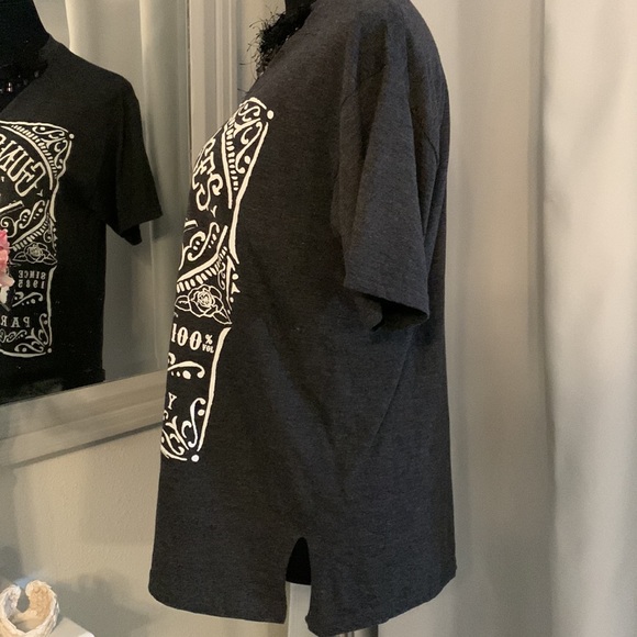 Bravado Guns and Roses SZ M Gray/White Embellished Neck Short Sleeves T-Shirt - Picture 4 of 8